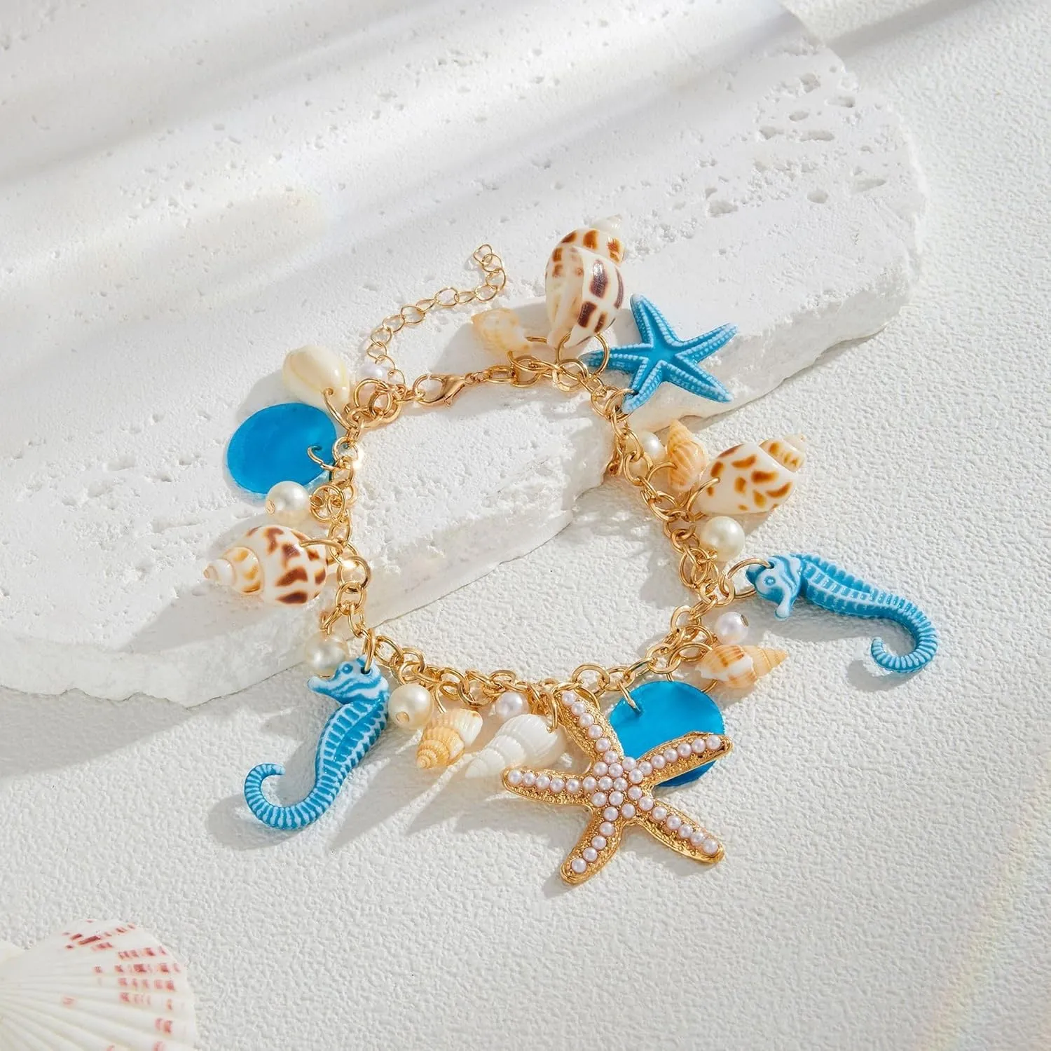 Handmade Starfish Seashell Pearl Bracelets for Women Gold Plated Bohemian Charm Sea Shell Couch Beads Adjustable Chain Anklet Bracelets Hawaiian Beach Holiday Mermaid Costume Jewelry Gifts