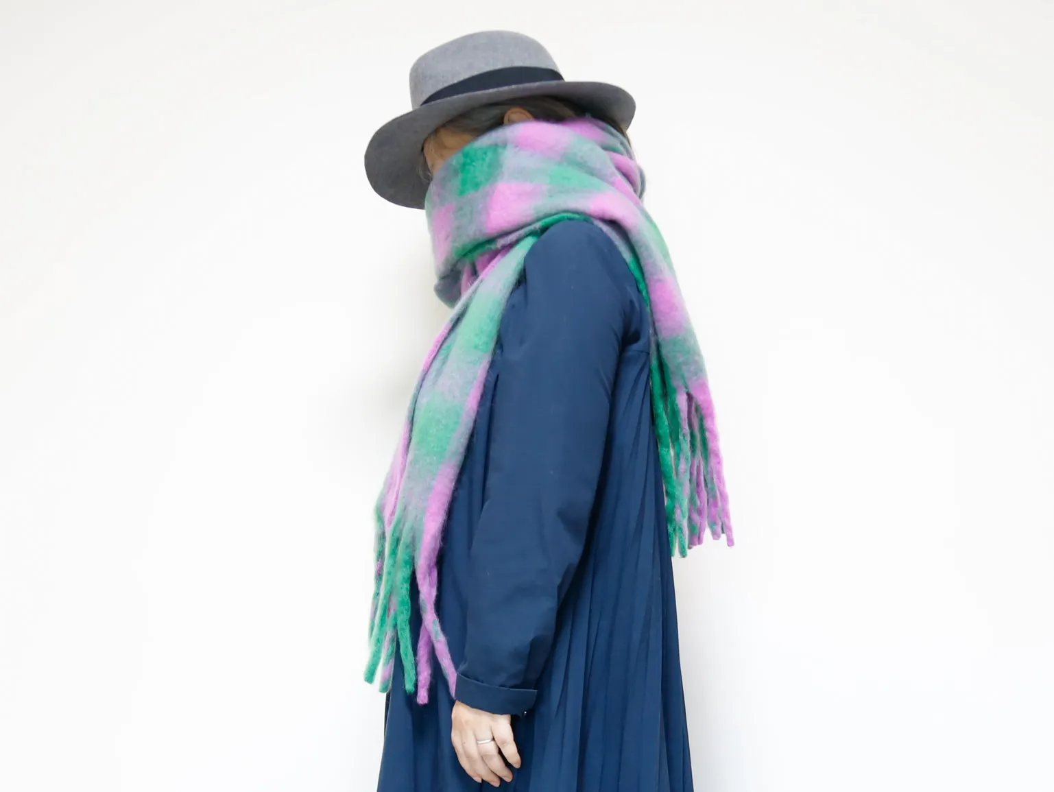 <A15M>  OVERSIZED Scarf