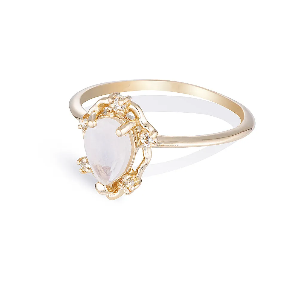 Peone II | moonstone & diamonds